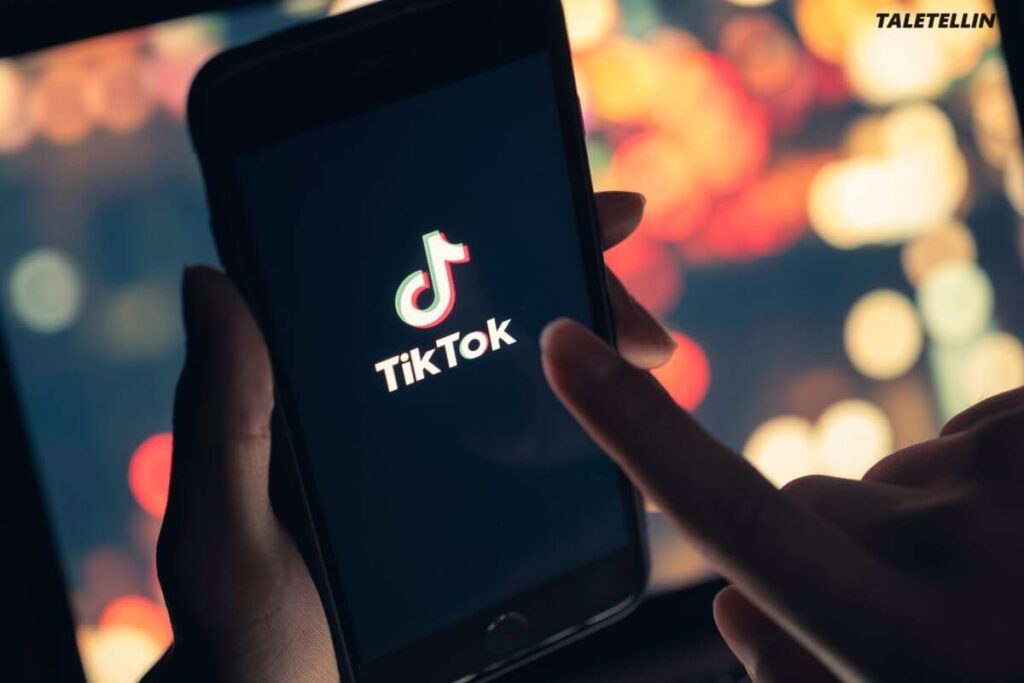 Taylor Swift Adele และอีกมากมายอาจหายไปจาก TikTok Universal Music Group ซึ่งเป็นตัวแทนของศิลปินรวมถึงTaylor Swift Drake, Adele, Bad Bunny